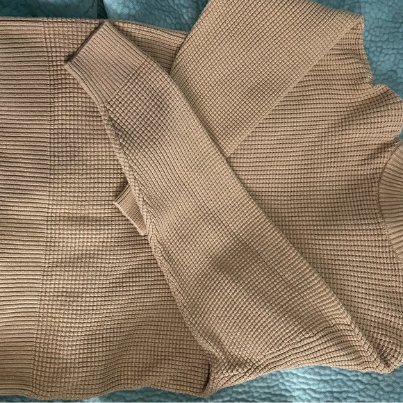 Light brown XS TNA sweater - Picture 2 of 3